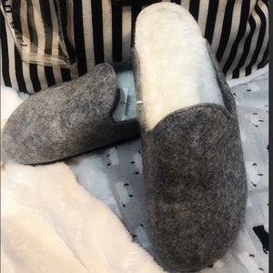 Stars Above™ indoor/outdoor slippers